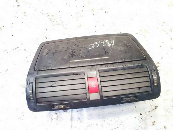 Skoda Octavia Mk2 (1Z) (2004 - 2013)  1z0820951 Центральный дефлектор