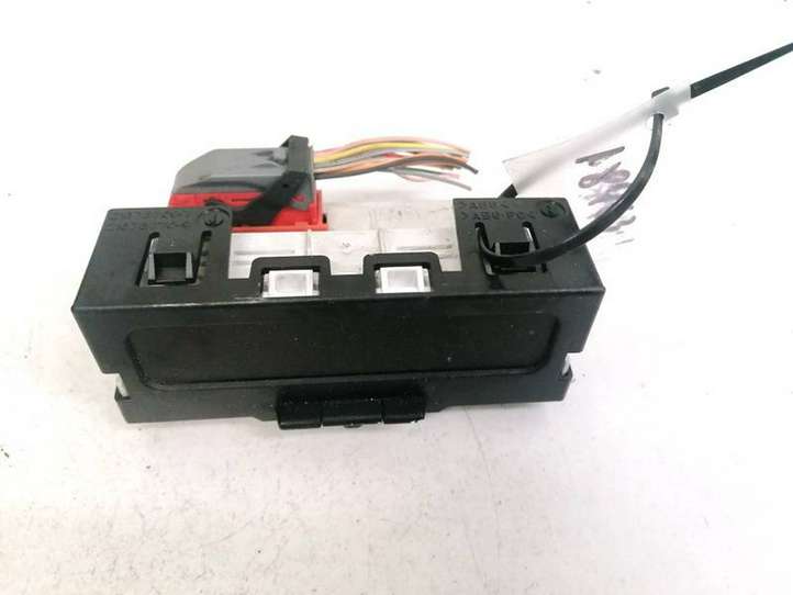 Renault Megane II (2002 - 2005)  8200107839 Экран/ дисплей / маленький экран