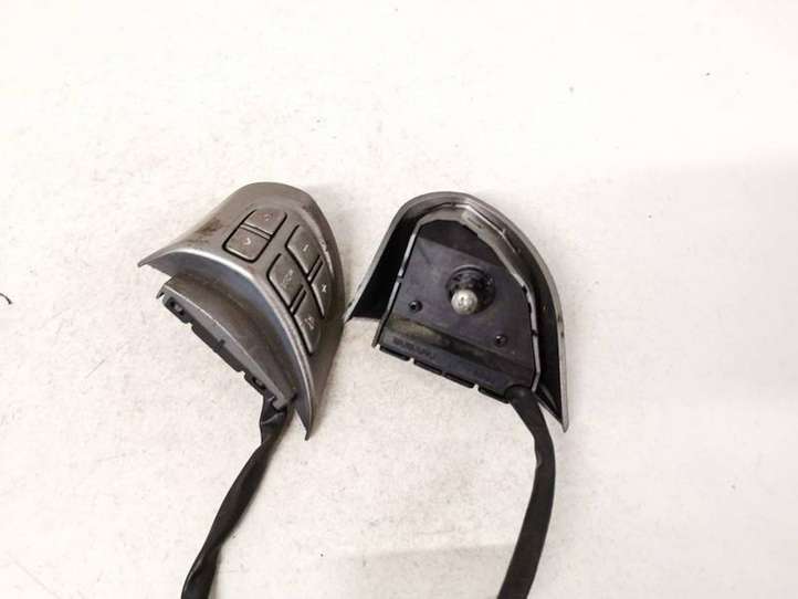 Subaru Outback (2007 - 2009)   Кнопки рулевого колеса