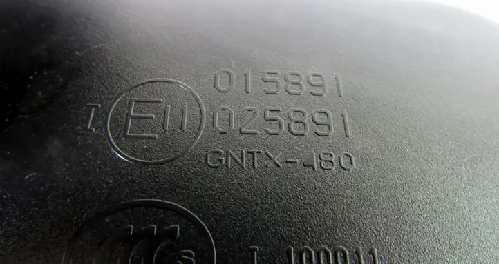 Volvo C30 (2007 - 2010) Салонное зеркало заднего вида — фото 1