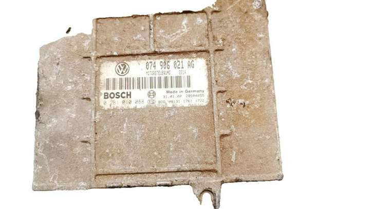 Volkswagen Touareg I (2002 - 2010)  0281010088 Блок управления двигателя