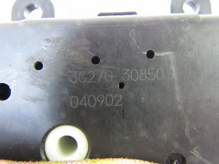 Nissan Primera (2001 - 2008) Двигатель задвижки потока воздуха — фото 1