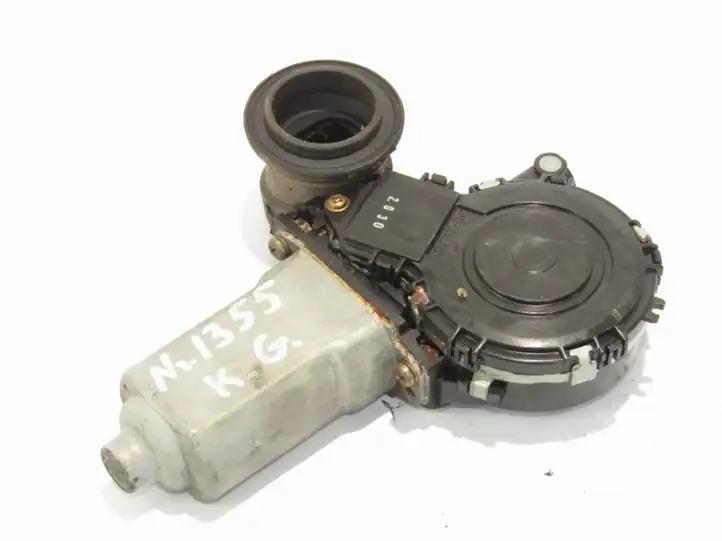 Toyota Avensis Verso (2001 - 2004) Стеклоподъемник задней двери — фото 1