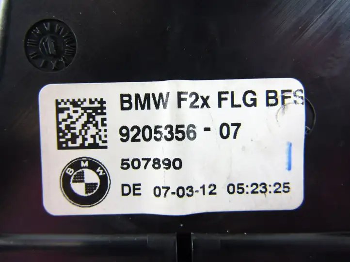 BMW 1 F20 F21 (2011 - 2019) Центральный воздушный дефлектор — фото 5