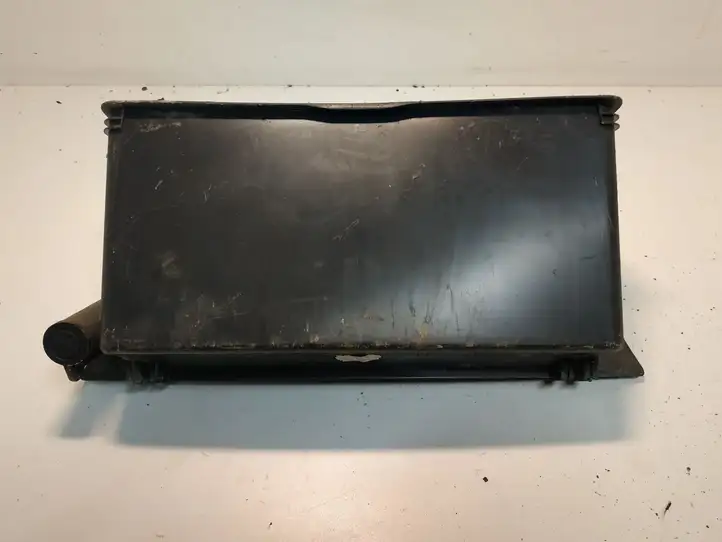 Toyota Corolla E120 E130 (2000 - 2004) Вещевой ящик — фото 4