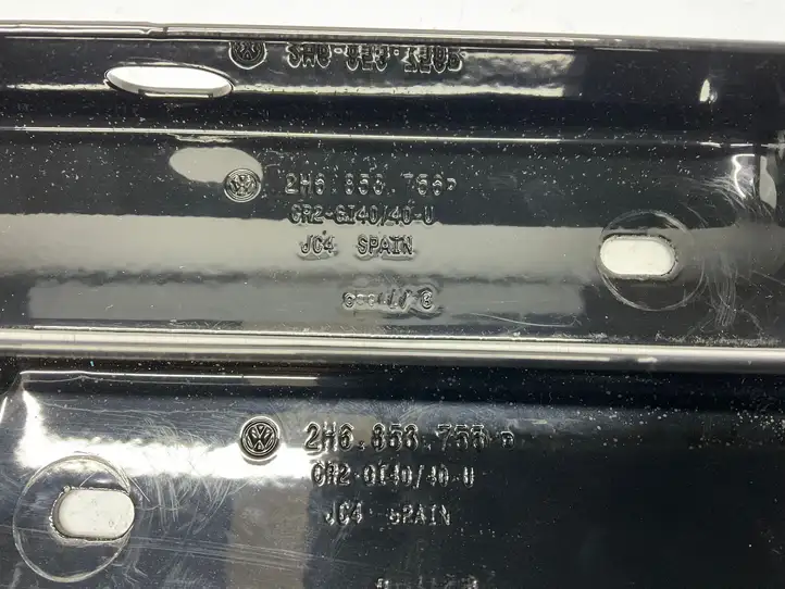 Volkswagen Amarok (2016 - 2023) 2H6853755 Буфер крышки багажника — фото 6
