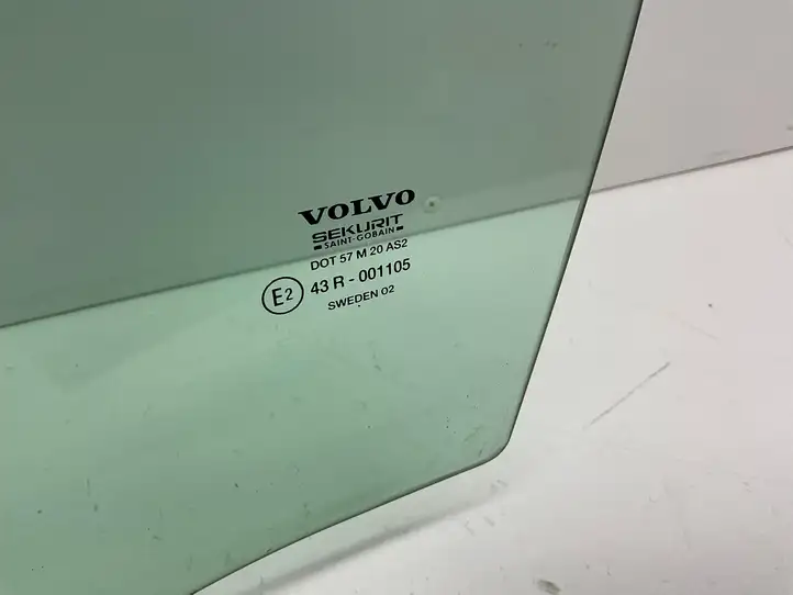 Volvo XC70 (2004 - 2007) 43R001105 Стекло задней двери — фото 2