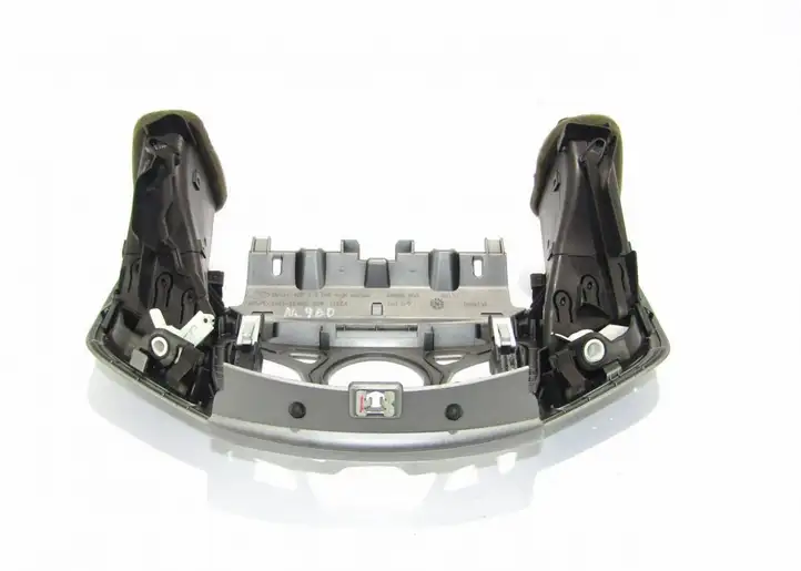 Ford Fiesta (2006 - 2008) Центральный воздушный дефлектор — фото 2