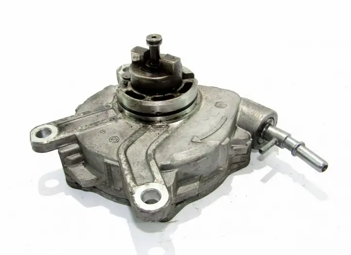 Toyota Corolla Verso E121 (2004 - 2007) Масляный насос — фото 2