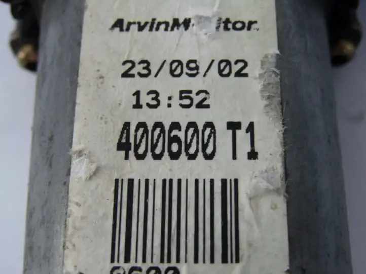 Nissan Almera (2000 - 2006) Стеклоподъемник задней двери — фото 3