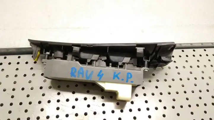 Toyota RAV 4 (XA30) (2006 - 2016) 7423242070 Блок кнопок стеклоподъемников — фото 2