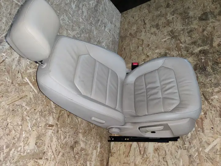 Volkswagen PASSAT B7 (2011 - 2014) 3C8882106AL Переднее сиденье пассажира — фото 2