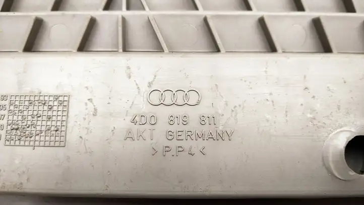 Audi A8 S8 D2 4D (1999 - 2002) Прочие детали салона — фото 3
