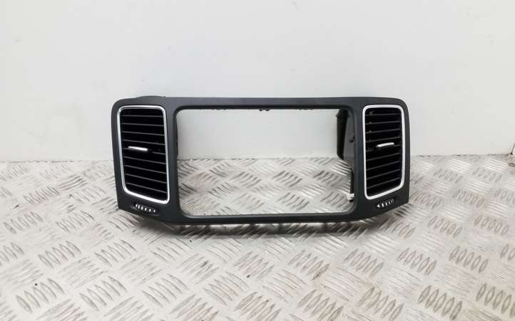 Volkswagen Sharan (2010 - 2015)  7N0858069 Центральный дефлектор