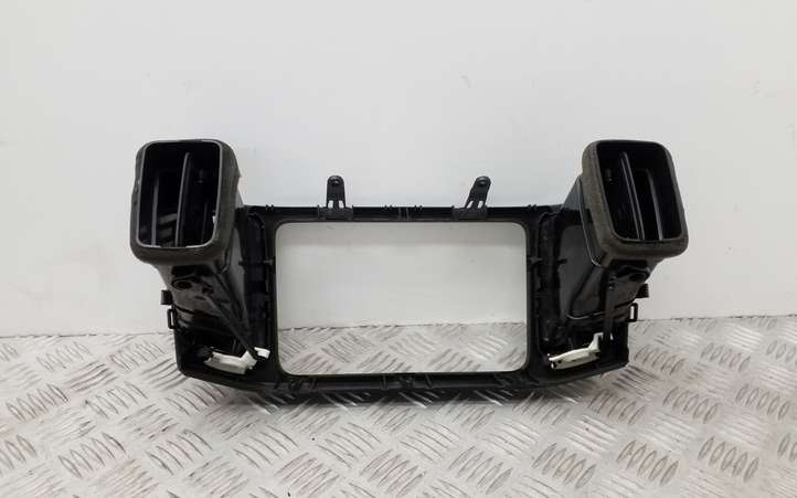 Volkswagen Sharan (2010 - 2015)  7N0858069 Центральный дефлектор