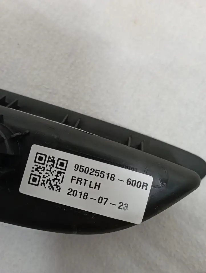 Buick Encore II (2019 - ) 95025518 Кнопка стеклоподъемников — фото 4