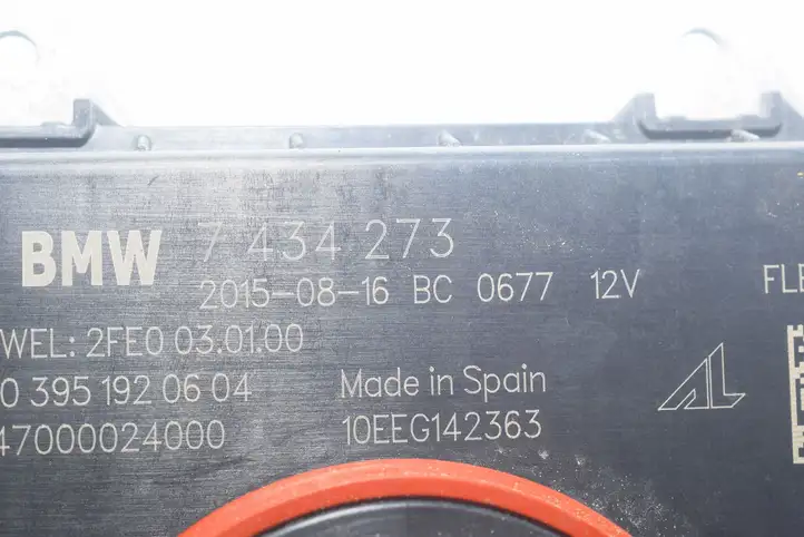BMW 3 F30 F35 F31 (2012 - 2018) Блок розжига ксенона — фото 3