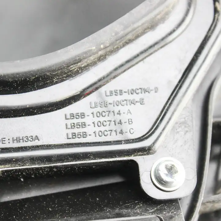 Ford Kuga III (2020 - ) LJ6B10C706AC Крышка зарядного разъема — фото 8