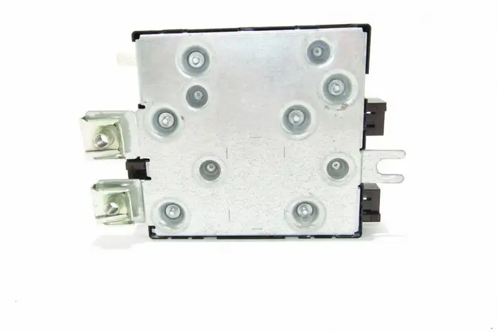 Mercedes-Benz C W204 (2007 - 2014) Усилитель антенны — фото 4