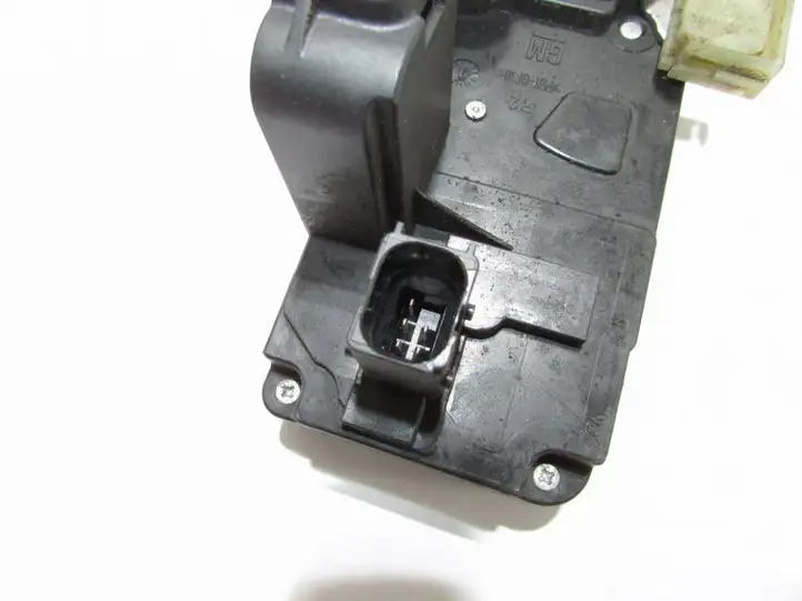 Opel Vectra C (2002 - 2005) Замок задней двери — фото 2
