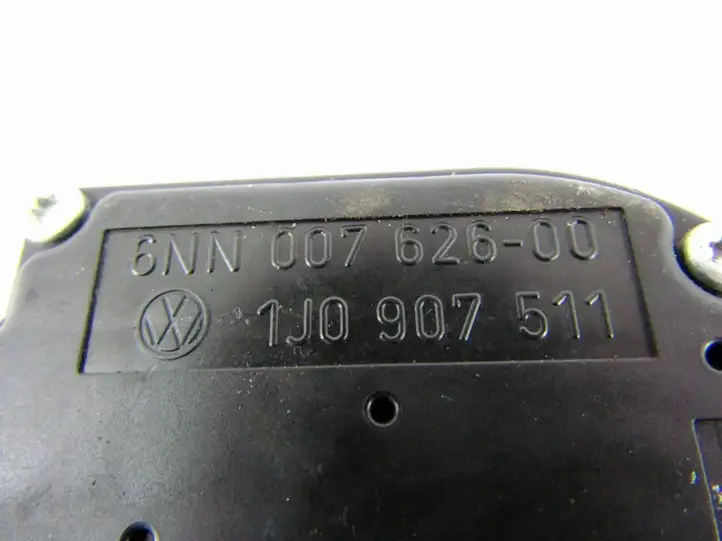 Volkswagen Golf IV (1998 - 2005) Двигатель задвижки потока воздуха — фото 5