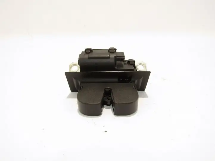 Opel Insignia A (2008 - 2017) Замок крышки багажника — фото 1