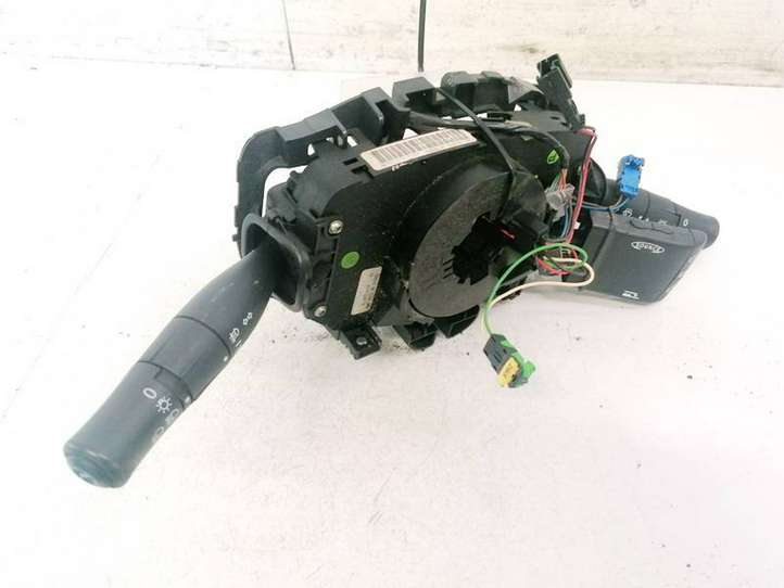 Renault Megane II (2002 - 2005)  820021376125 Комплект ручек