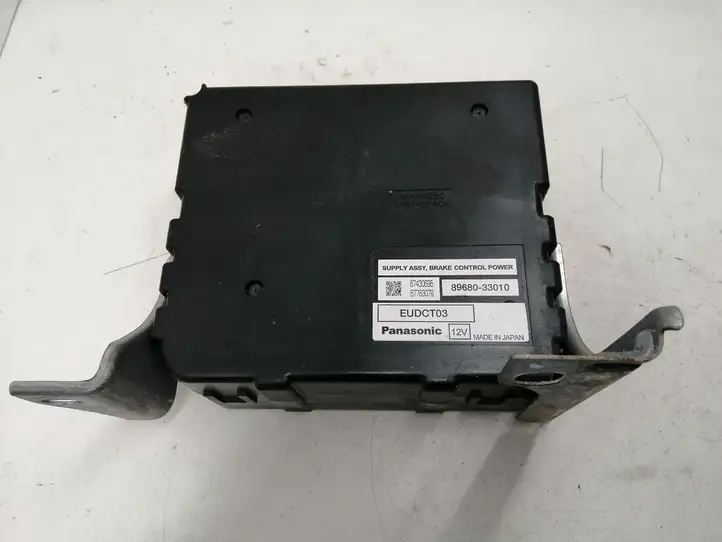 Toyota Prius (XW20) (2003 - 2009) 8968033010 Блок управления тормозной системой — фото 1