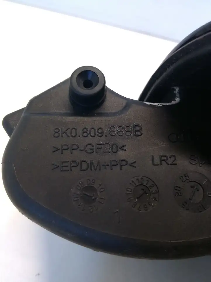 Audi A4 S4 B8 8K (2007 - 2011) 8K0809999B Крышка топливного бака — фото 3