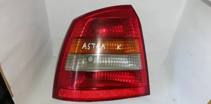Opel Astra G (1998 - 2004) Задний фонарь в кузове — фото 1
