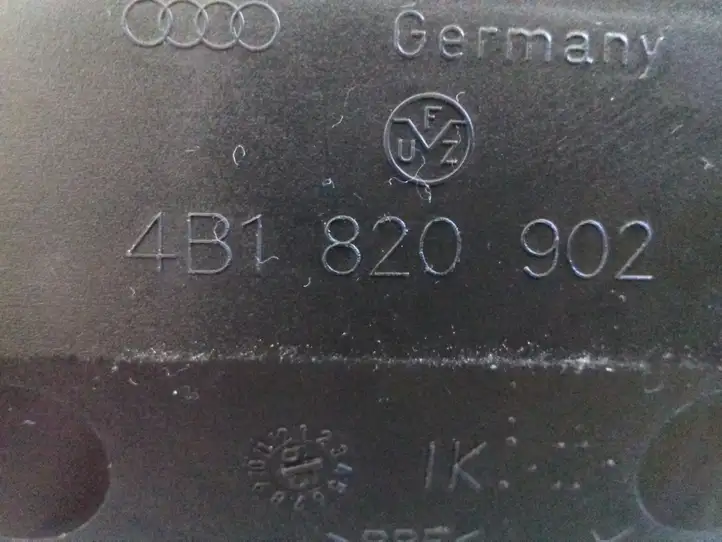 Audi A6 S6 C5 4B (1997 - 2001) 4B1820902 Боковой воздушный дефлектор — фото 2