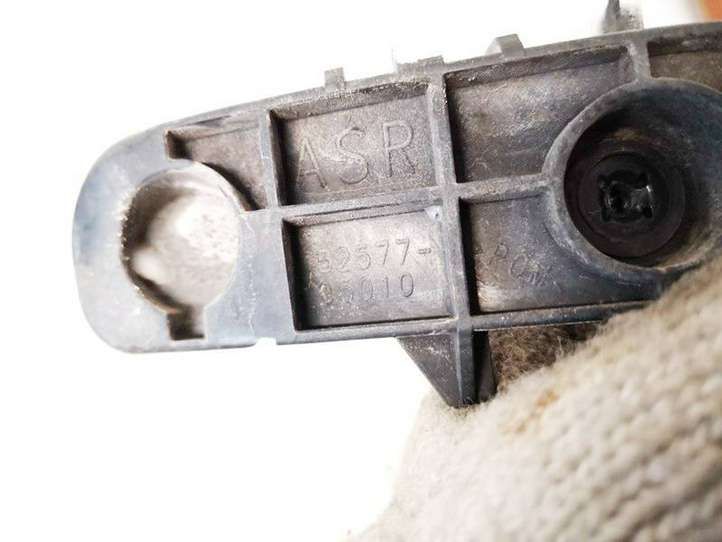 Toyota Avensis T270 (2009 - 2012)  5257705010  Держатель заднего бампера (кронштейн)