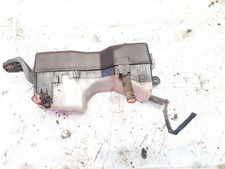 Toyota Corolla Verso E121 (2001 - 2004)   Ящик предохранителей (комплект)