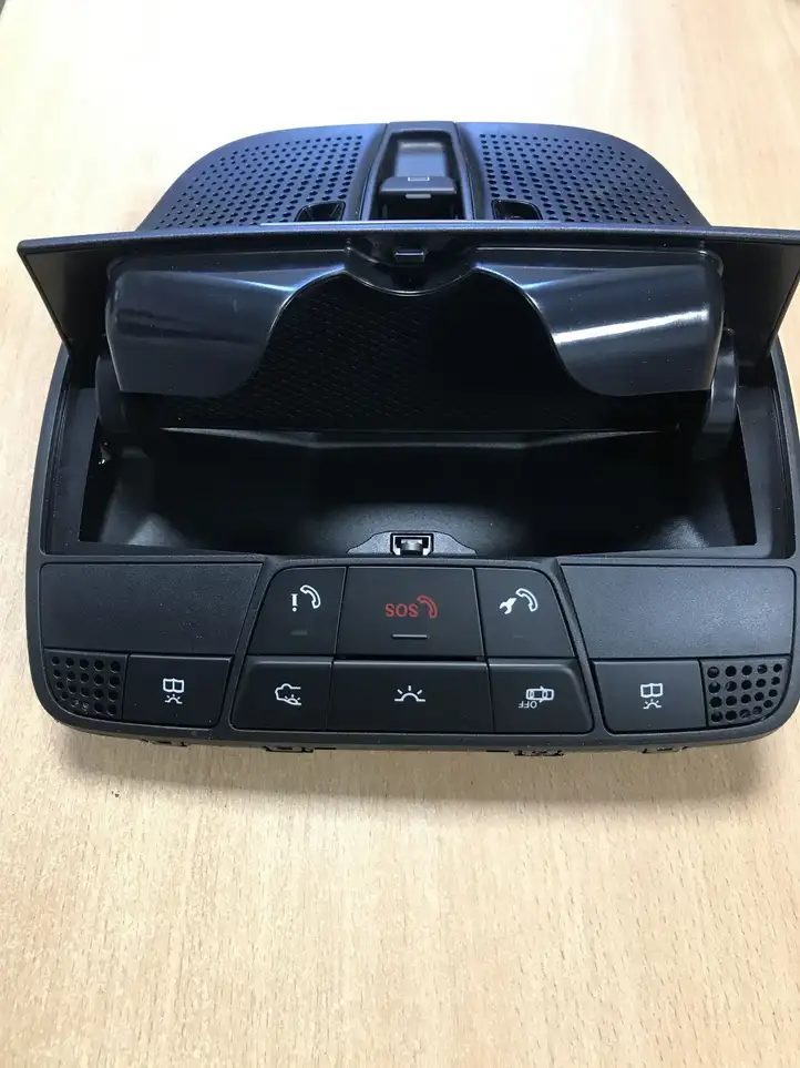 Mercedes-Benz C AMG W205 (2014 - ) A0009018503 Передняя подсветка — фото 3