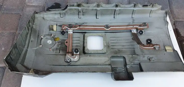 BMW 5 E60 E61 (2004 - 2010) 7531324 Крышка двигателя декоративная — фото 3