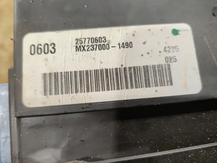Cadillac SRX (2003 - 2006) 25770603 Блок управления климат-контролем — фото 3