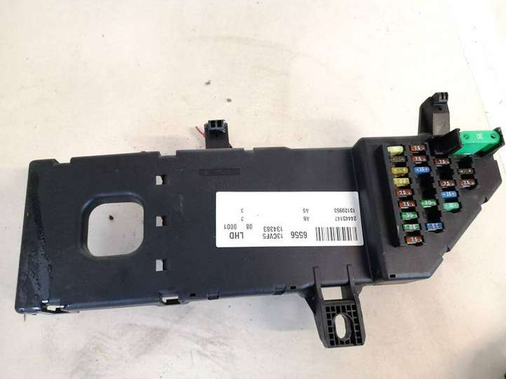 Opel Signum (2002 - 2008)  24443147 Ящик предохранителей (комплект)
