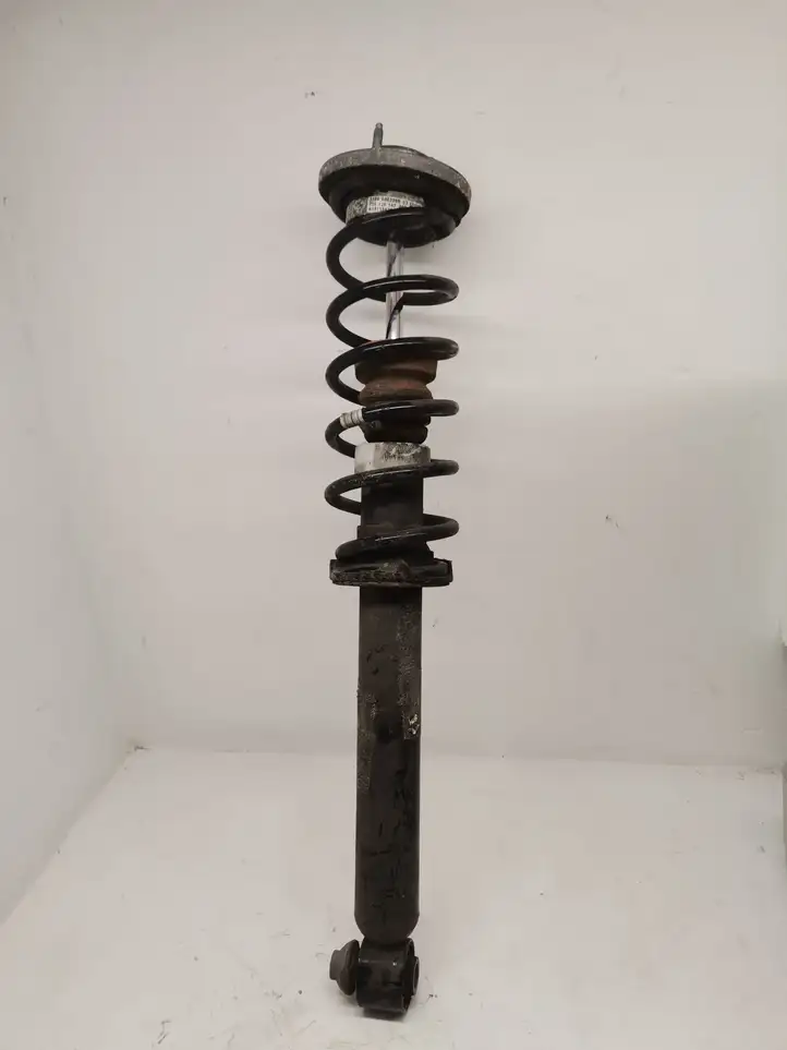 BMW 5 F10 F11 (2009 - 2016) 6863299 Задняя стойка амортизатора — фото 2