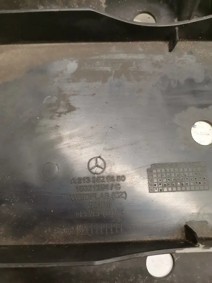 Mercedes-Benz E W213 (2016 - ) A2133520400 Защита днища задней части — фото 4