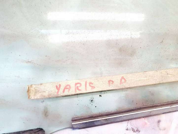 Toyota Yaris (2005 - 2009)   Основное стекло передних дверей (четырехдверного автомобиля)
