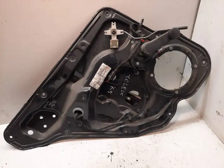 Seat Leon (1M) (1998 - 2006) 1m0839755A Механический стеклоподъемник задней двери — фото 1
