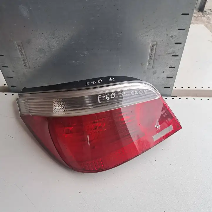 BMW 5 E60 E61 (2004 - 2010) 6910767 Задний фонарь в кузове — фото 1