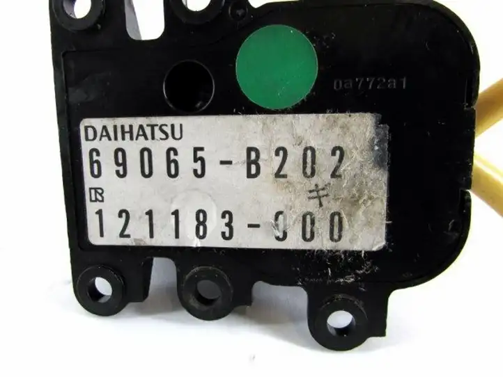 Daihatsu Cuore (2007 - ) Включатель надувной подушки для пассажира — фото 4