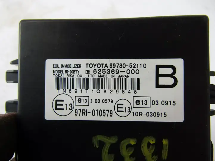 Toyota Verso (2009 - 2012) Блок иммобилайзера — фото 3
