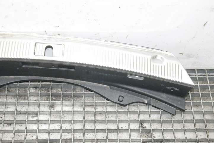 Audi A8 (2010 - 2014)  4H0863471 Отделка порога багажника