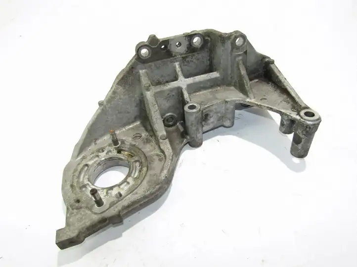Mazda 5 (2005 - 2010) Кронштейн топливного насоса — фото 2