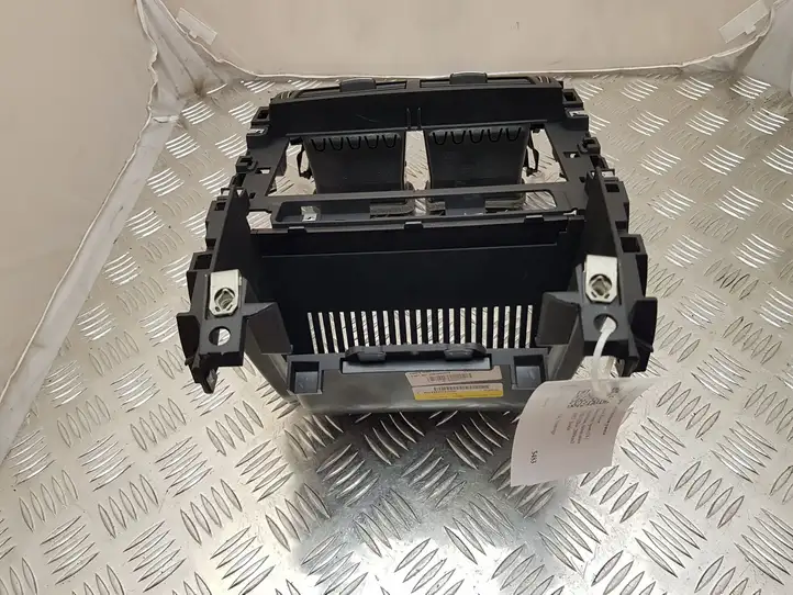 Land Rover Discovery Sport (2014 - 2019) FK7204634AG Центральный воздушный дефлектор — фото 5