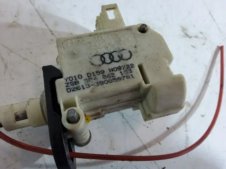 Audi A3/S3 8P (2008 - 2013) Y010D159N09722 Замок крышки топливного бака — фото 1