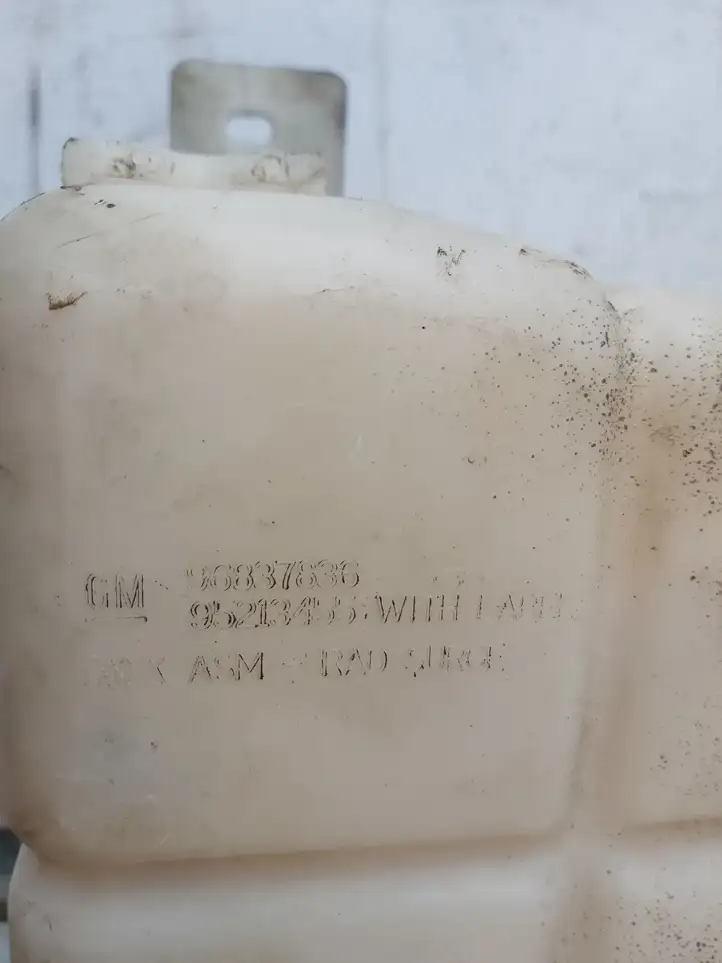 Chevrolet Captiva (2006 - 2011) 96837836 Расширительный бачок — фото 2