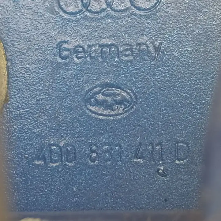 Audi A8 S8 D2 4D (1999 - 2002) Нижняя петля передней двери — фото 7